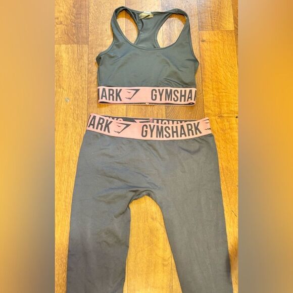 Gymshark Seamlesss Set in Large in Gray & Slate Rose Bra & Full Length Length - Picture 7 of 7